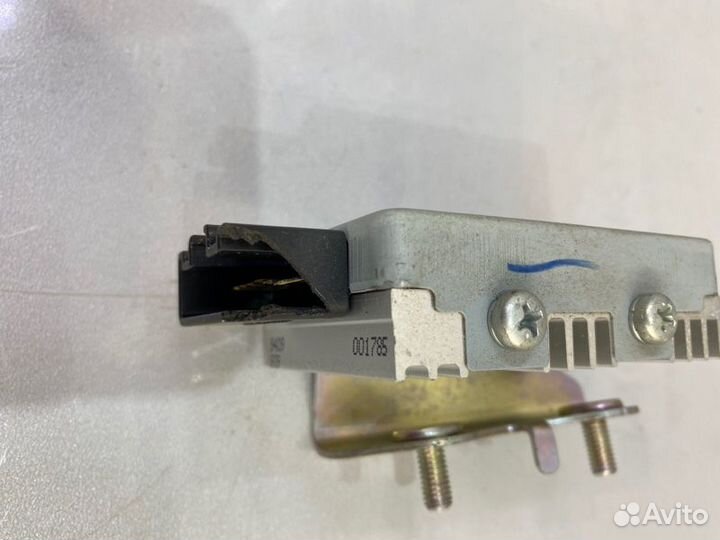 Блок управления топливным насосом Toyota Camry