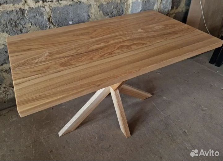 Стол из массива