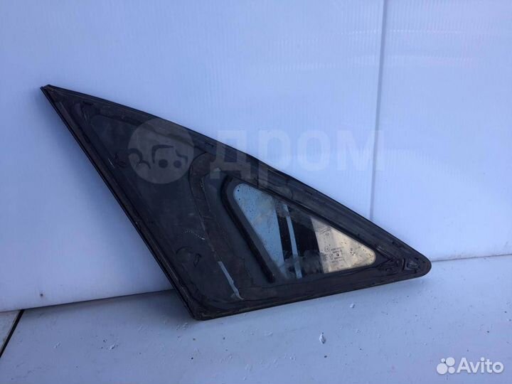 Форточка заднего правого крыла Infiniti Fx35 Fx45
