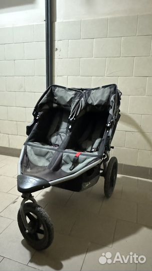 Коляска для двойни или погодок BOB DUO