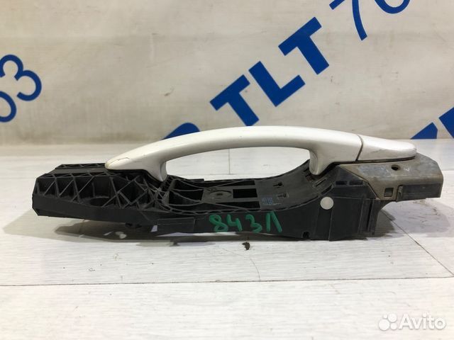 Ручка двери задняя левая skoda yeti 1.2 DSG