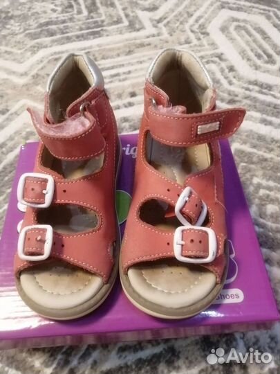 Босоножки для девочки
