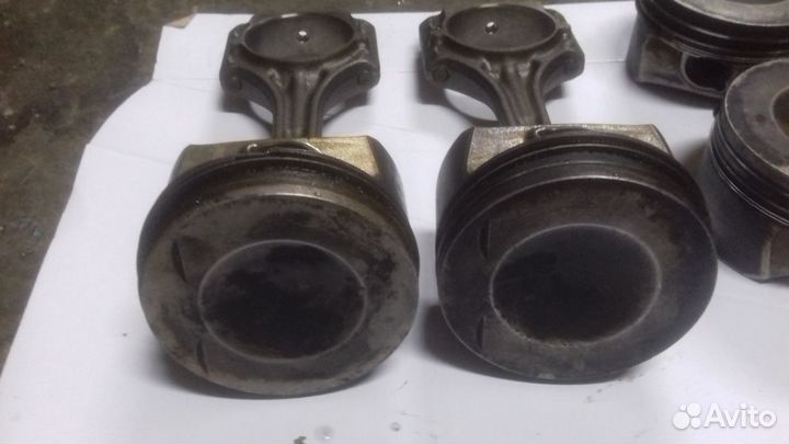 Ауди А4 В7 поршни с шатунами