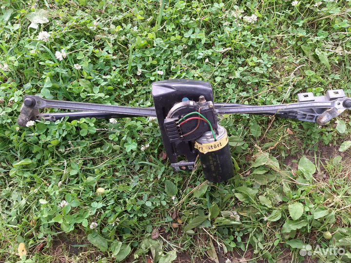 Трапеция дворников с мотором на Audi 100 C4