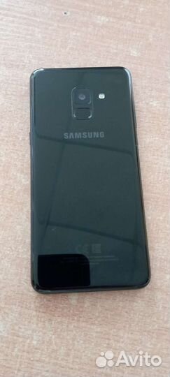 Телефон Самсунг А8