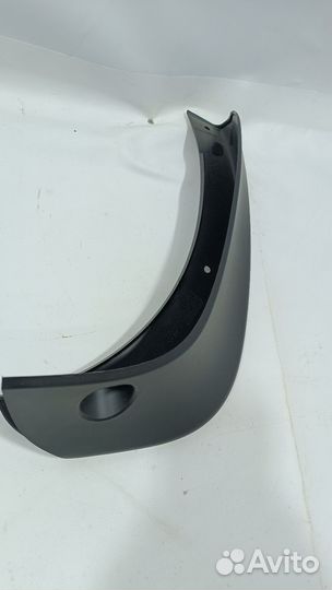 Брызговик задний правый Nissan Qashqai J10