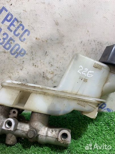 Главный тормозной цилиндр Mazda 6 Gg седан 1.8 L8