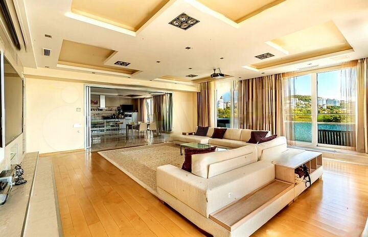 4-к. квартира, 300 м², 8/9 эт.