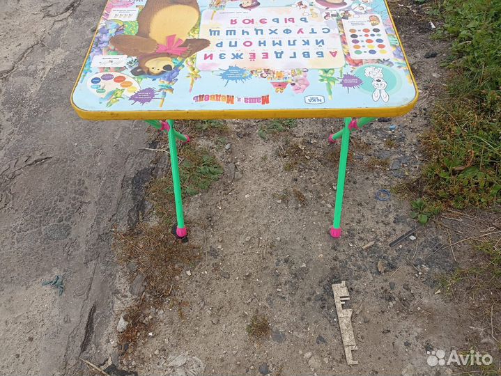 Детский стол и стул