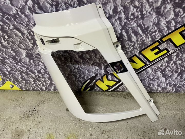 Рамка фары правой Вольво Volvo truck FH 2013-2019