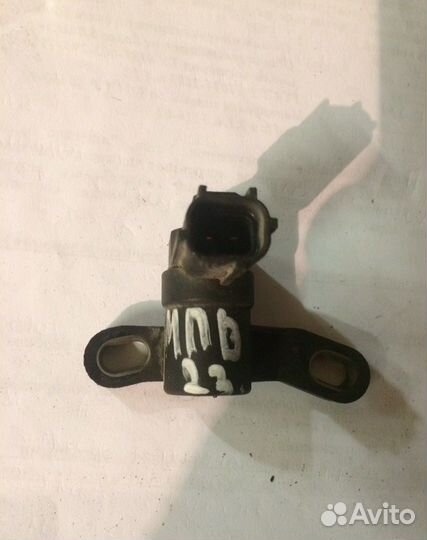 Датчик коленвала Mazda MPV