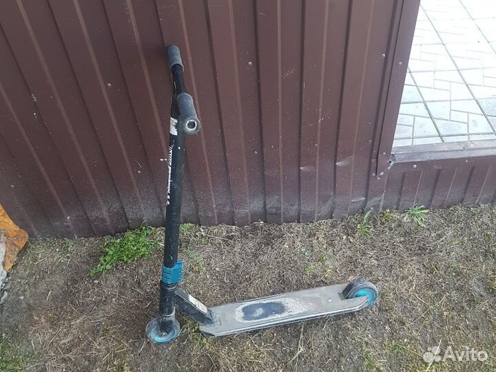 Трюковой самокат reaction