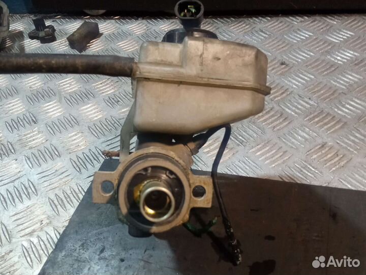 Главный тормозной цилиндр Renault Master