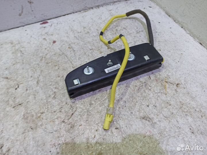 Подушка безопасности в сиденье переднее