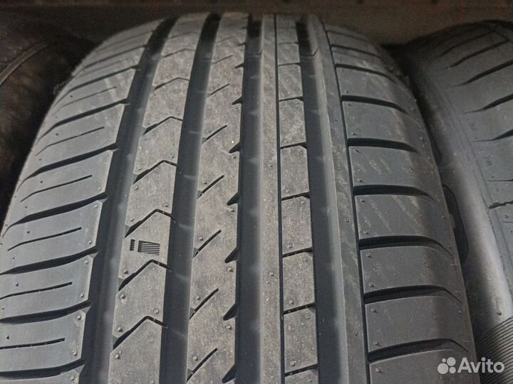 Winrun R330 215/50 R17