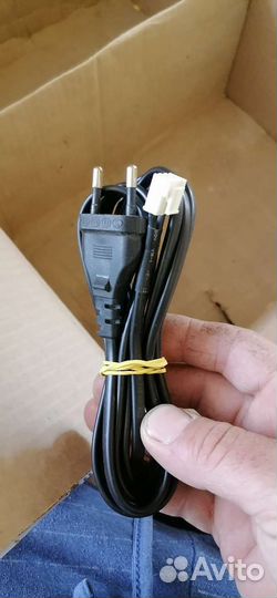 Провод с вилкой