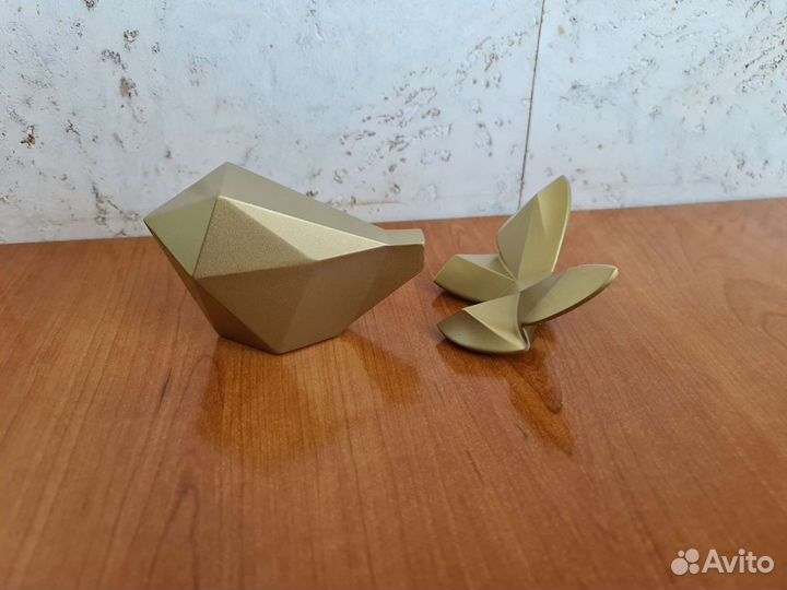 Авторские фигурки бабочек, металл