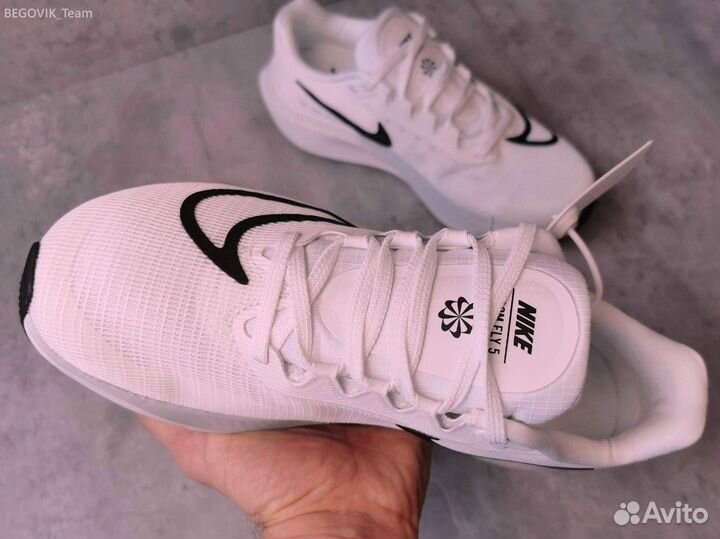 Беговые кроссовки найк fly 5