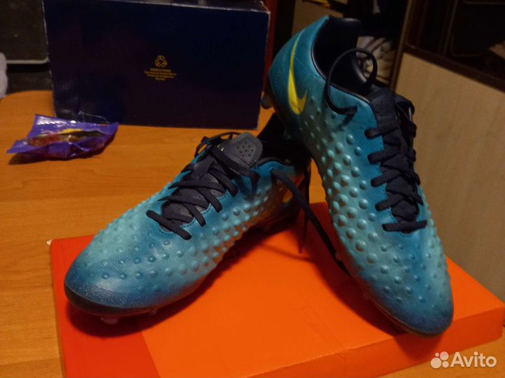 Футбольные бутсы nike оригинал