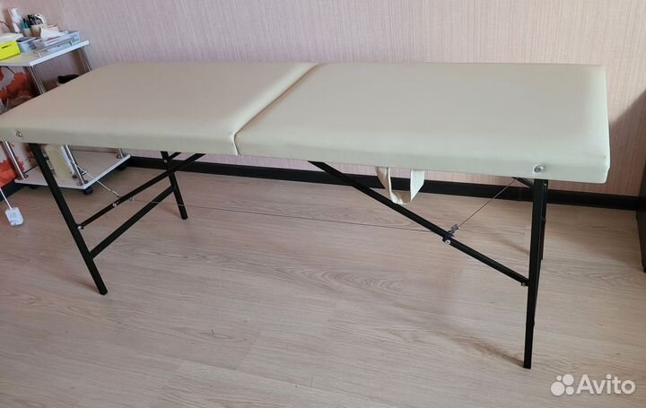 Кушетка для наращивания ресниц / массажа