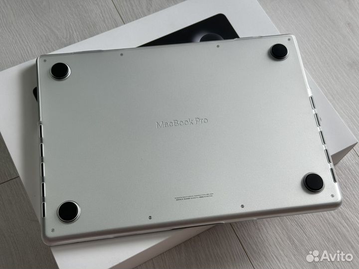 Macbook Pro 14 M3 8/512Gb Silver 100 акб