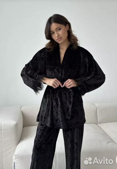 Костюм женский