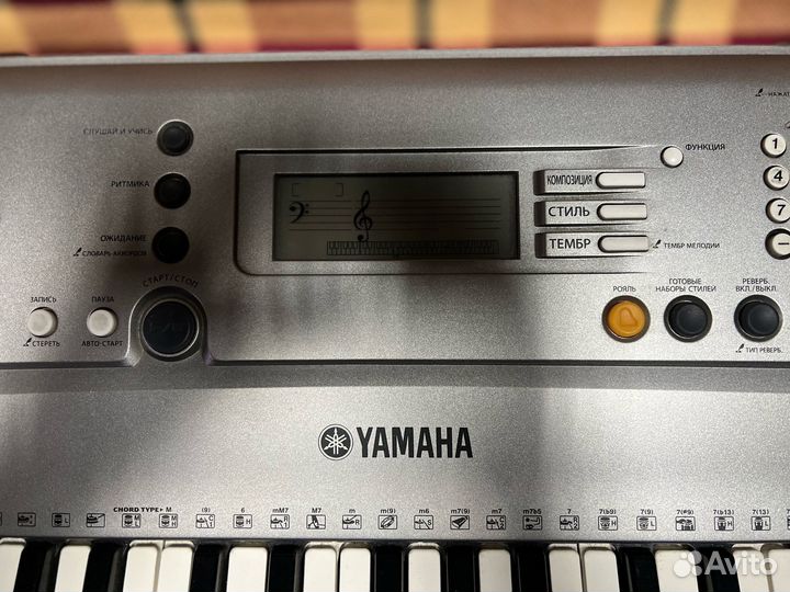Продам синтезатор Yamaha PSR R300
