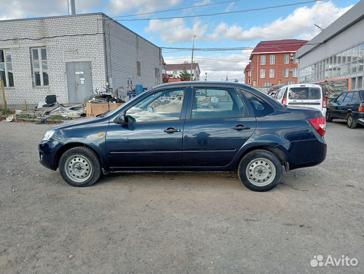 LADA Granta 1.6 МТ, 2013, 147 261 км