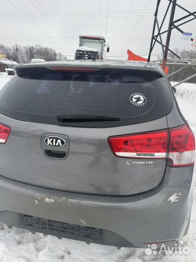 Крышка багажника Kia Rio 3