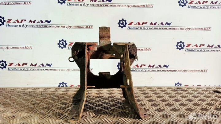 Кронштейн запасного колеса Man Tgl