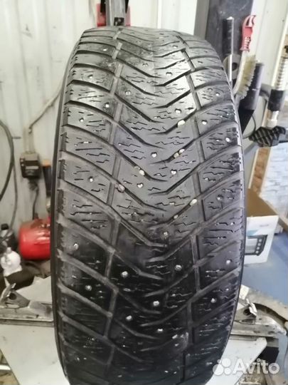 Yokohama Advan A054 215/55 R17