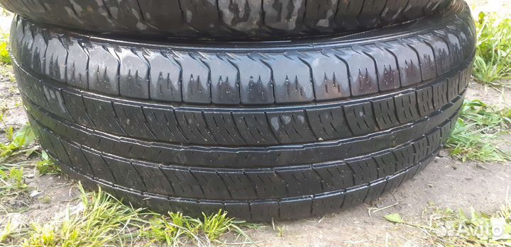 Kumho Road Venture APT KL51 235/65 R17