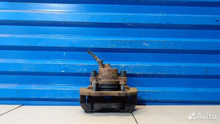 Суппорт передний левый Ford Focus 2 1.8 qqdb 2008