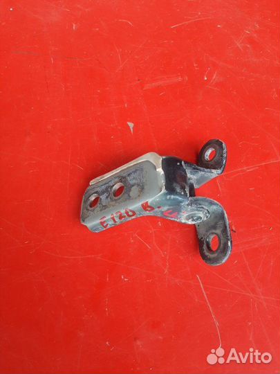 Петля двери передняя левая Toyota Corolla E120