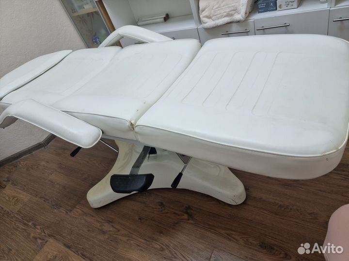 Кушетка косметологическая на гидравлике