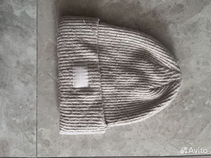 Шапка женская бежевая