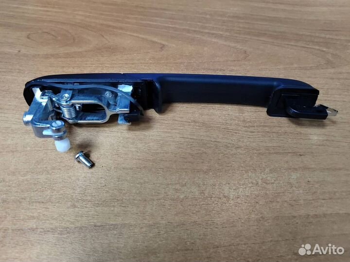 Ручка двери задняя левая VW Passat b4