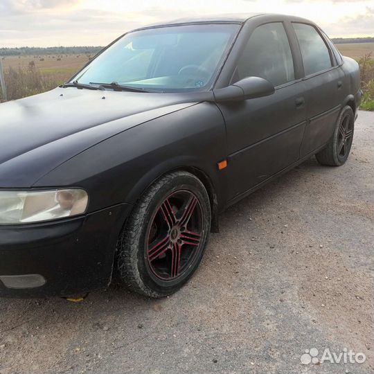 Opel Vectra 1.6 МТ, 1998, 250 000 км