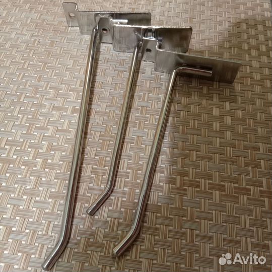 Вешалки-крючки для подсобки, дачи, гаража, сервиса