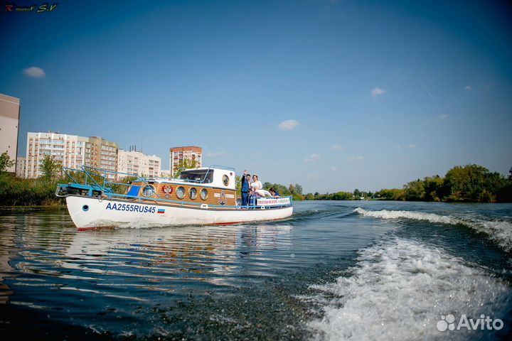 Прогулки на катере