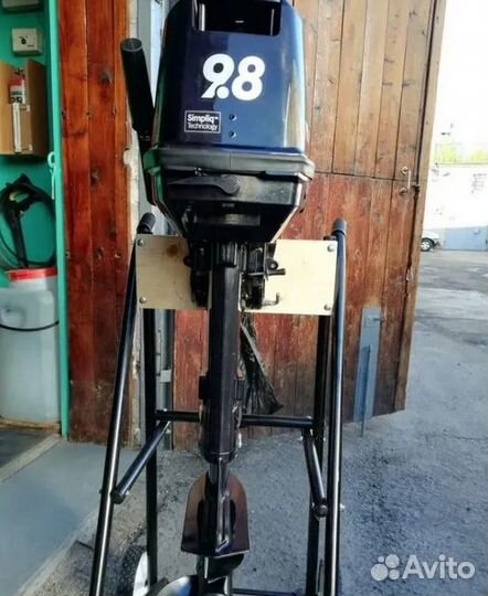 Лодочный мотор Tohatsu 9.8