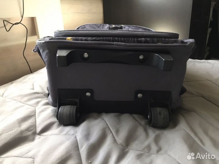 Школьный детский рюкзак на колесиках