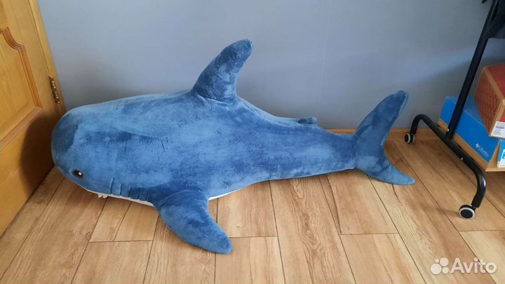 Мягкие игрушки. Большая акула