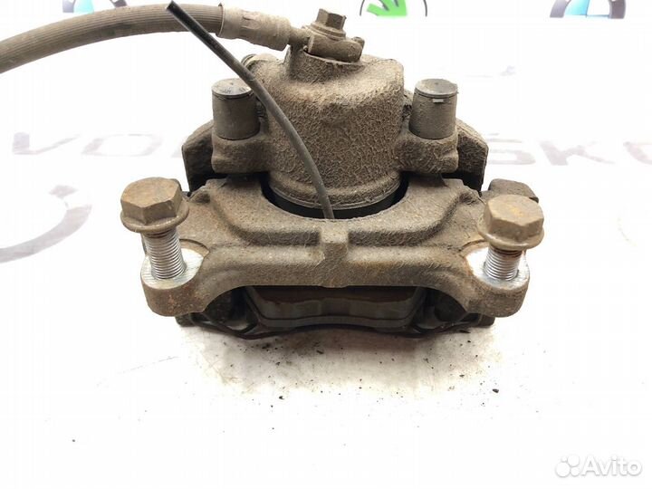 Суппорт передний левый Skoda Superb