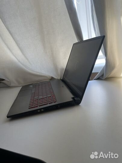 Msi ноутбук(gtx1650ti + i5 + 17.3)