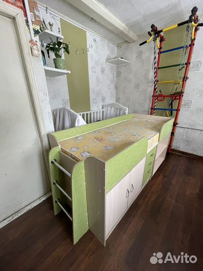 Детская кровать чердак со столом