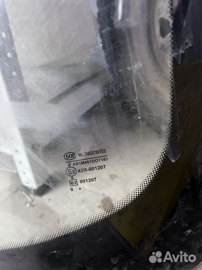 Родное стекло приора люкс под датчик