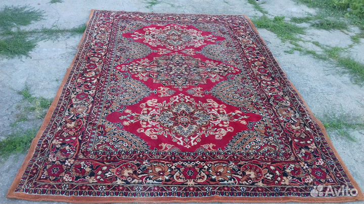 Ковер шерстяной