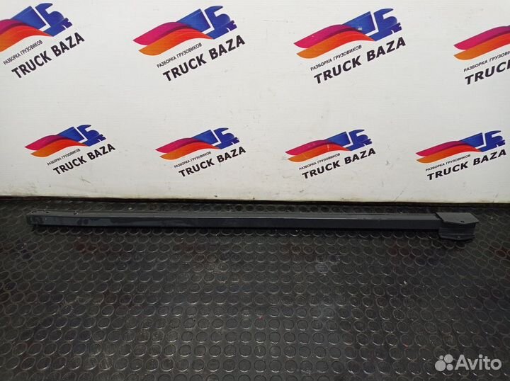 Кронштейн спойлера кабины