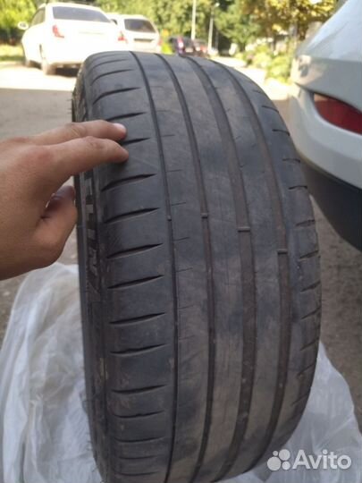 Michelin Pilot Sport 4 215/45 R17